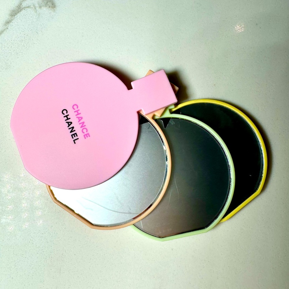 🛍️🛍️Chanel Mirror